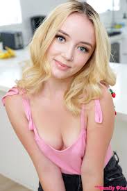 Maria Kazi Let Me Help You Daddy